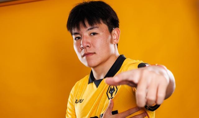 开云-徐彬下一站“软着陆”巴恩斯利 首秀狼队后面临大考