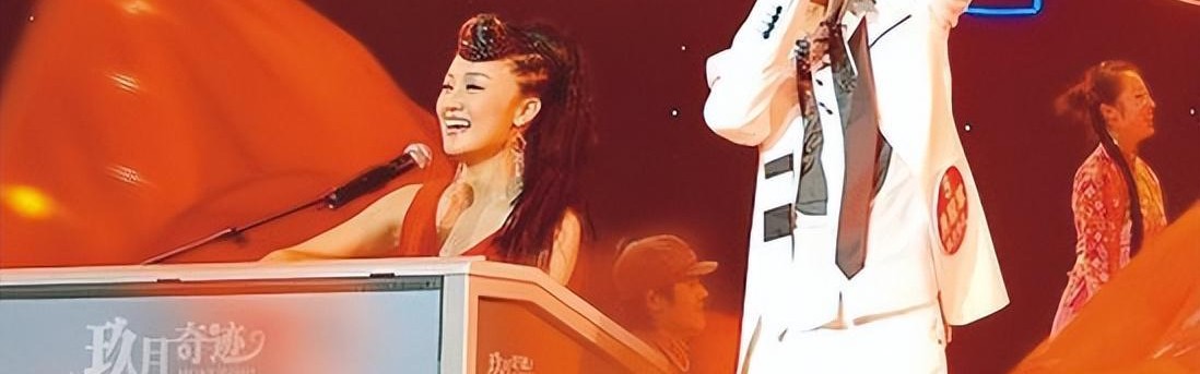 开云体育-玖月奇迹离婚7年，王小玮近况曝光，43岁无婚无育，发福显老