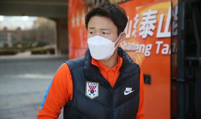 开云-冷冬！2021中超冬窗支出仅2381万欧 4年前达4亿欧