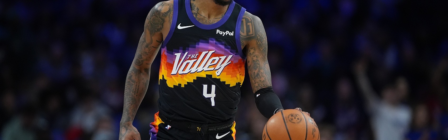 开云体育官网-旧伤再度复发！杰伦·格林因腿筋伤势退出今日比赛！