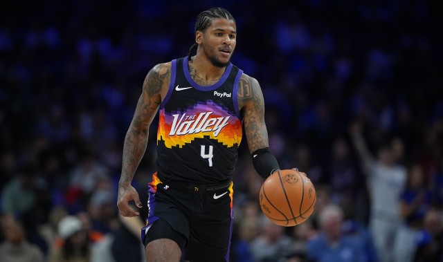 开云体育官网-旧伤再度复发！杰伦·格林因腿筋伤势退出今日比赛！