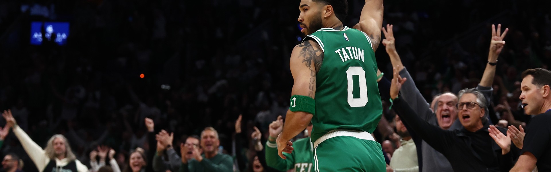 开云APP下载-塔图姆：现在比刚复出时放松多了 能找到更多让自己更自信的瞬间