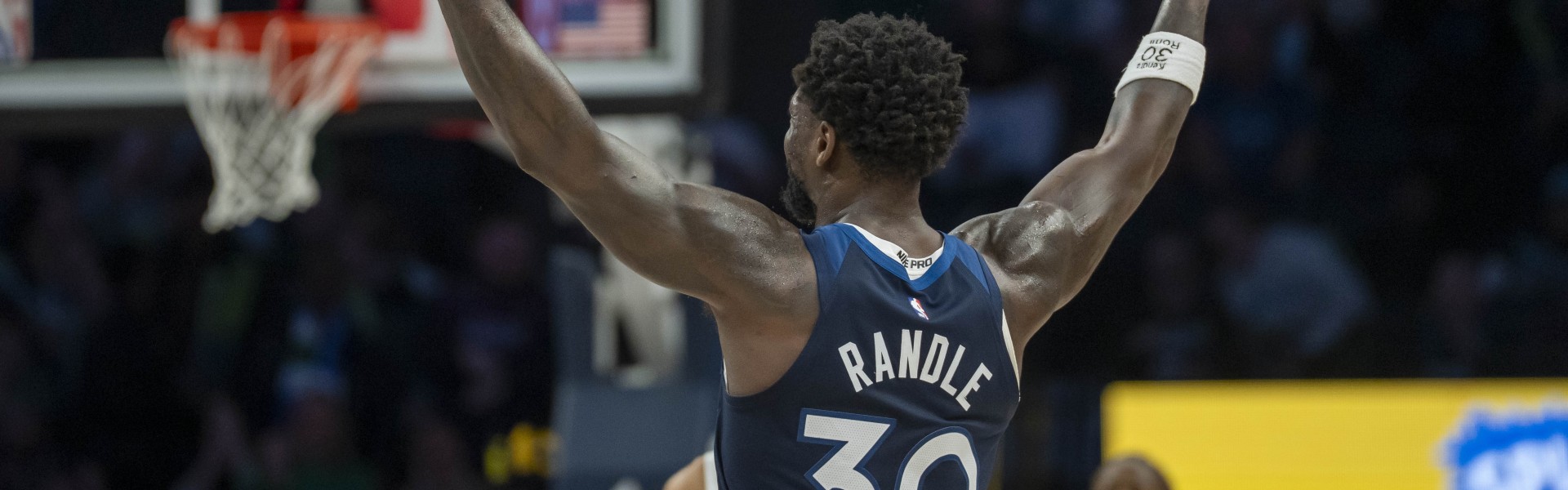 开云体育APP-兰德尔：我们防守其实不错 但开局给了对手太多二次进攻机会